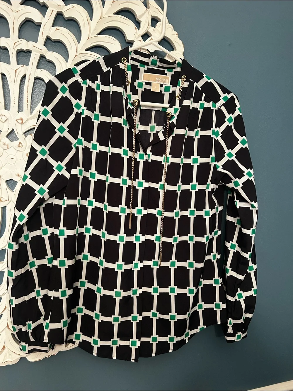 Michael Kors Geometric Grid Blouse w/ Green Accents w/ a distinct gold chain tie